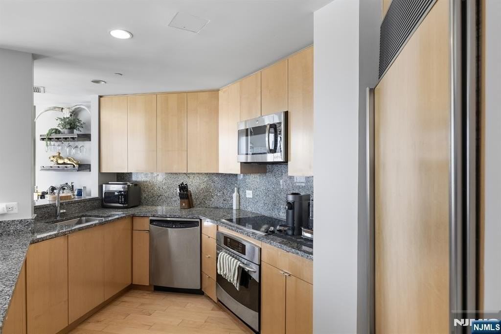 600 Harbor Blvd - Photo 5 of 22