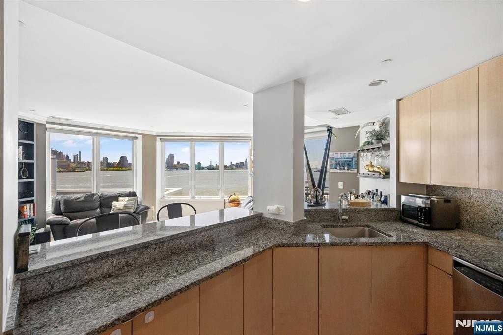600 Harbor Blvd - Photo 6 of 22