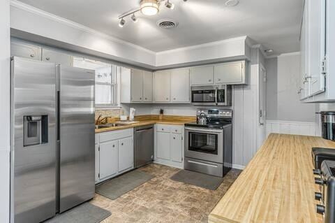 4013 Plantation Dr - Photo 3 of 7