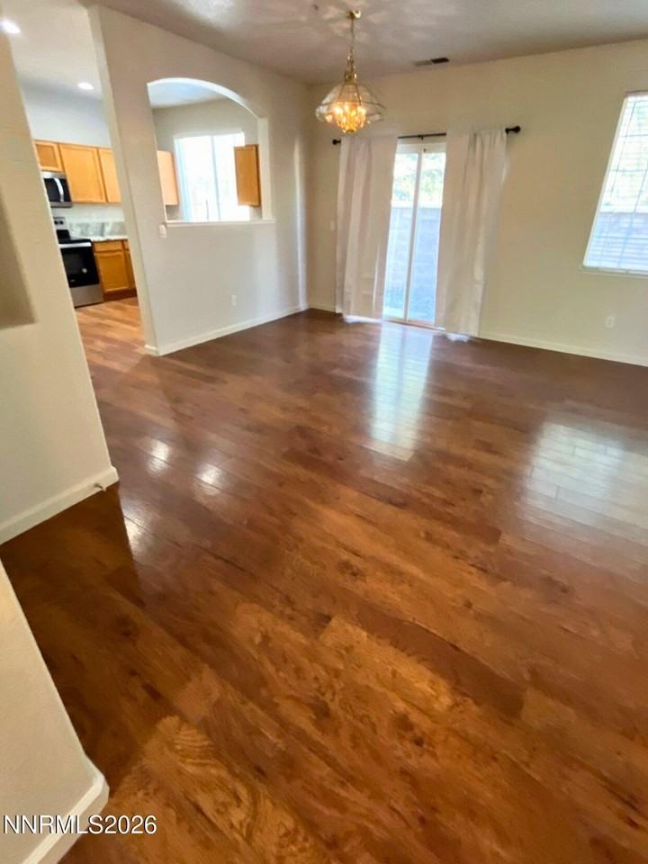 2521 Napoli Dr - Photo 5 of 9