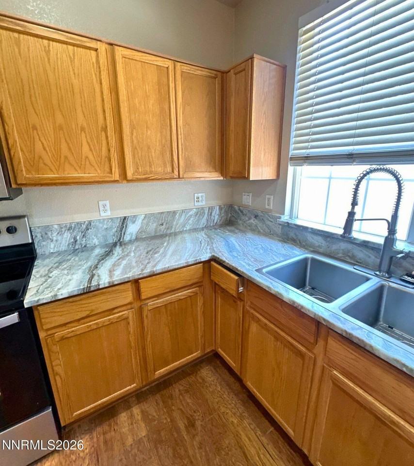 2521 Napoli Dr - Photo 6 of 9