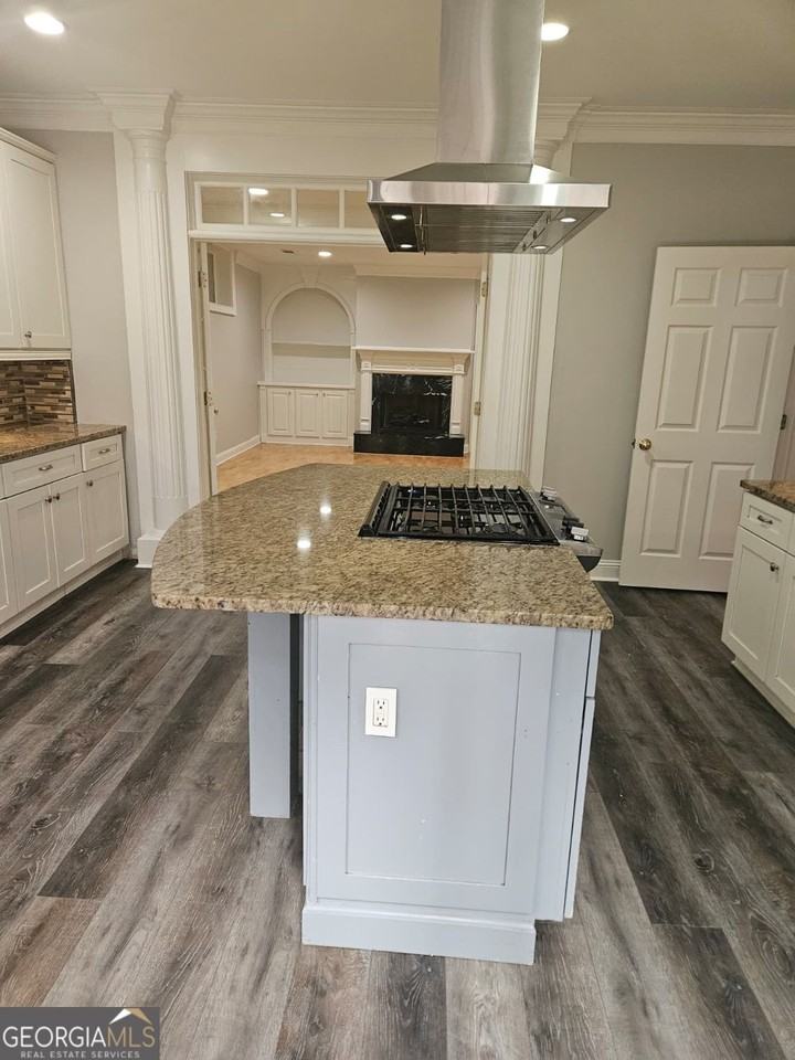 660 Forest Hills Dr - Photo 5 of 20