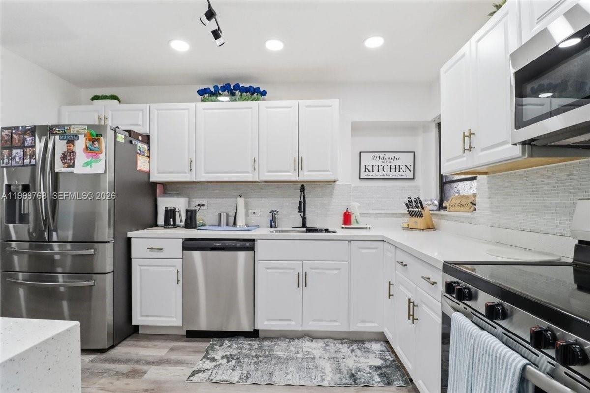 7551 Polk St - Photo 2 of 8