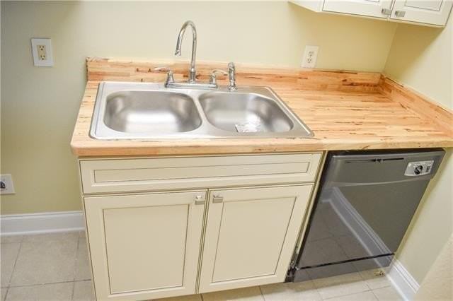 1815 Western Avenue Ext #7 - Photo 6 of 11