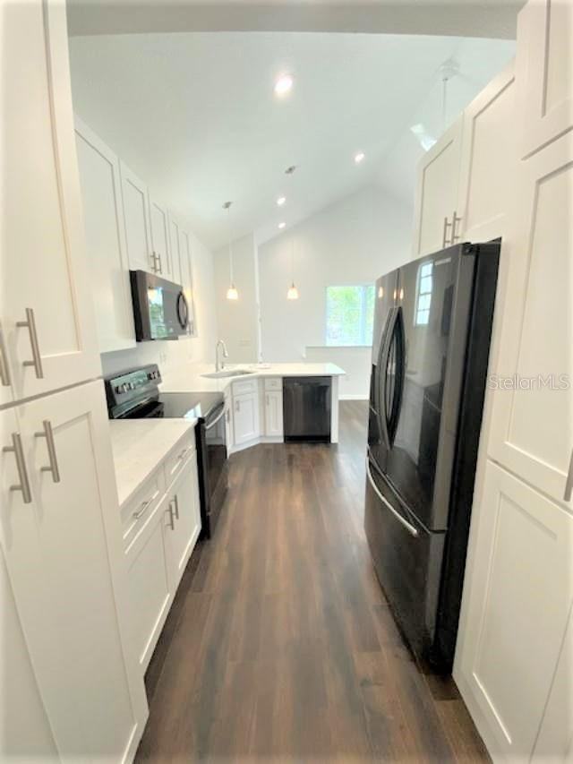1128 Rush St - Photo 6 of 15