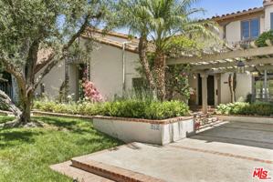 featured image of 512 N Palm Dr
