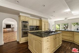 512 N Palm Dr - Photo 4 of 8