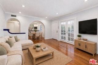 910 N Alfred St #4 - Photo 5 of 8