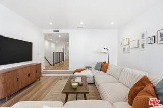 324 S Elm Dr #101 - Photo 4 of 8
