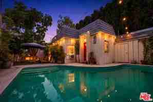 featured image of 8998 Lloyd Pl