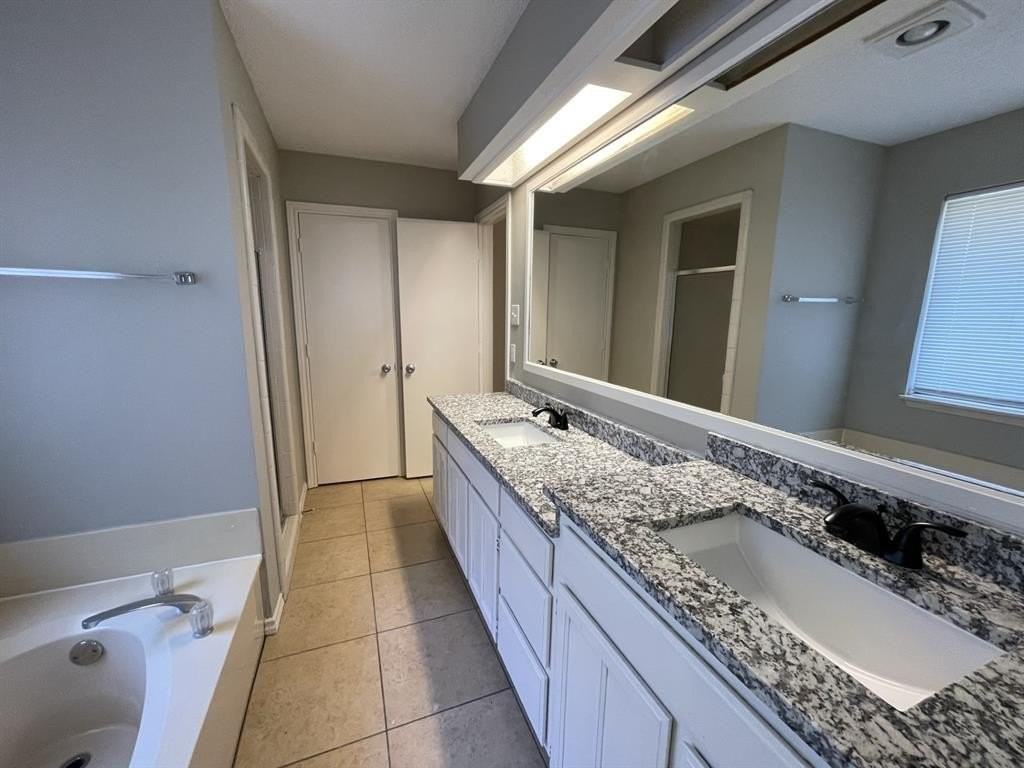 6109 Kingswood Dr - Photo 6 of 11