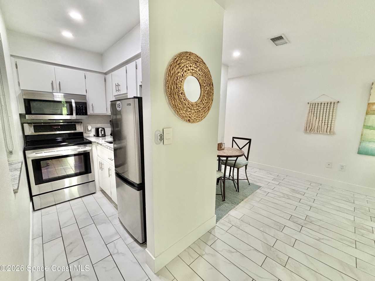 419 Ocean Ave - Photo 7 of 22