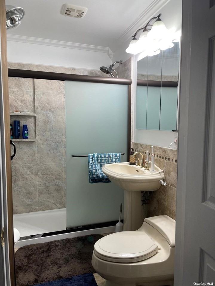 59 Wolcott Rd - Photo 7 of 10