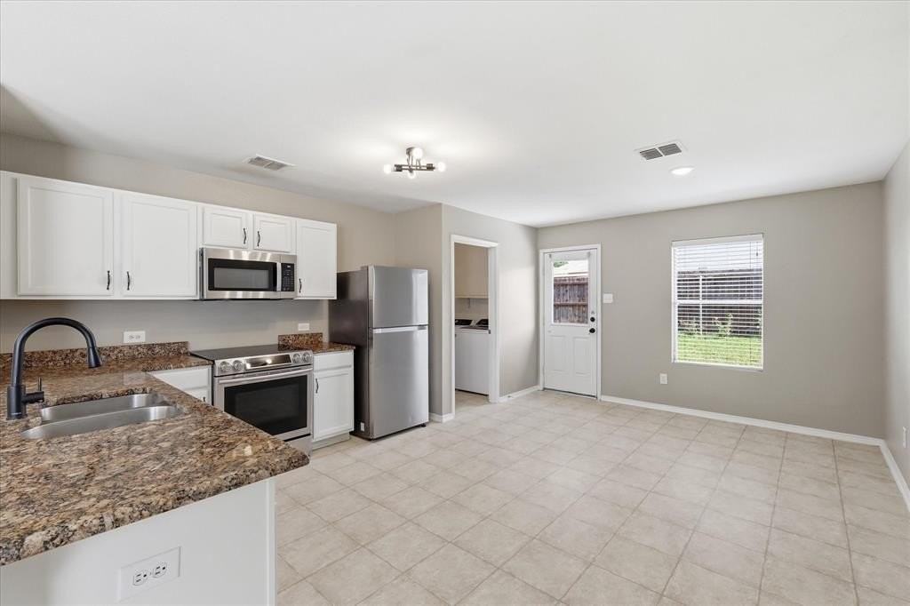 12625 Ocean Spray Dr - Photo 7 of 25