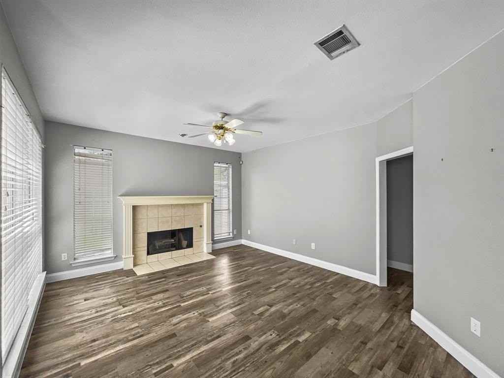 2132 Cliffside Dr - Photo 3 of 37