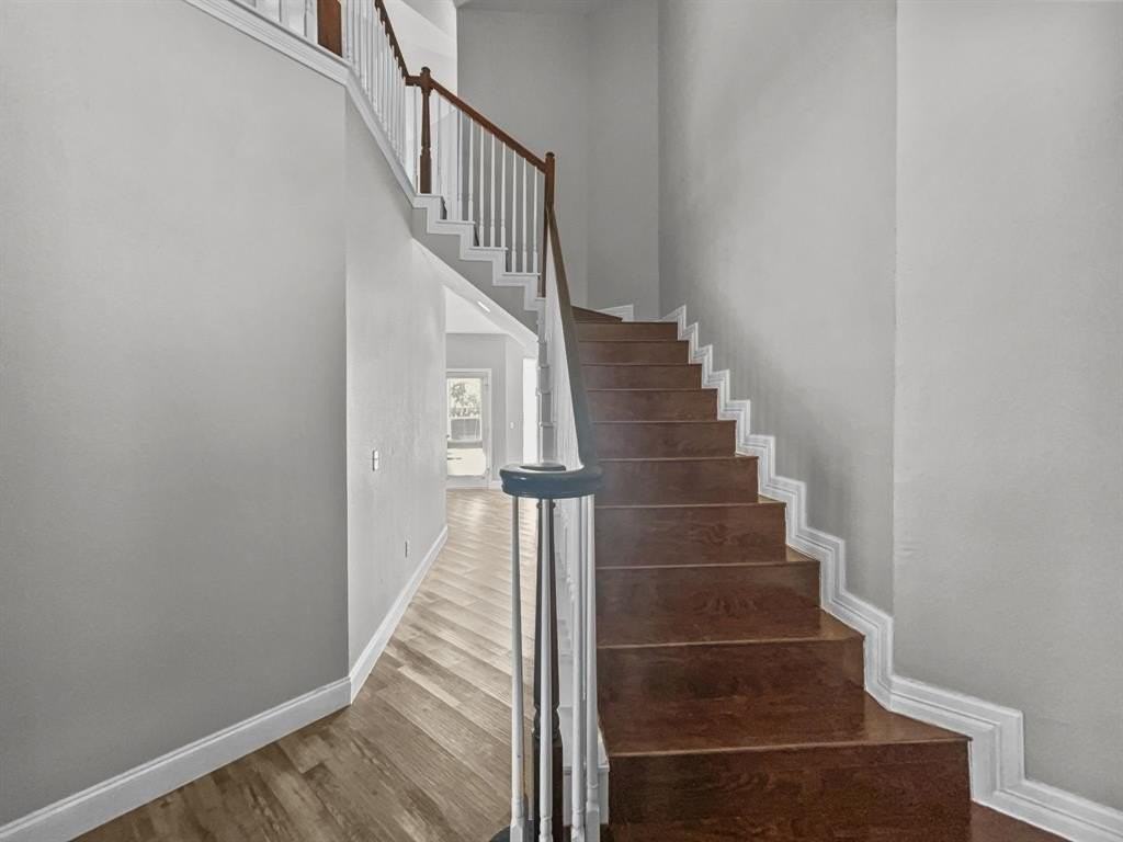 2132 Cliffside Dr - Photo 5 of 37