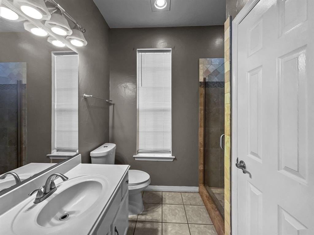 2132 Cliffside Dr - Photo 7 of 37