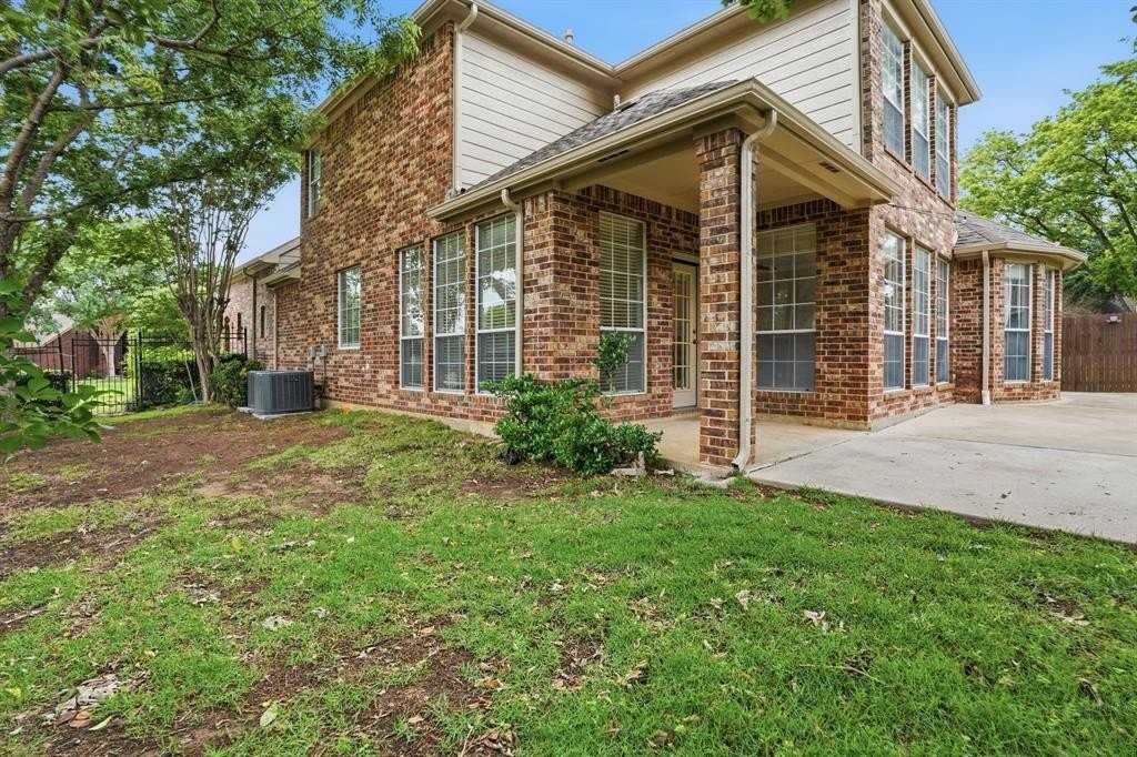1013 Elmgrove Ct - Photo 2 of 40
