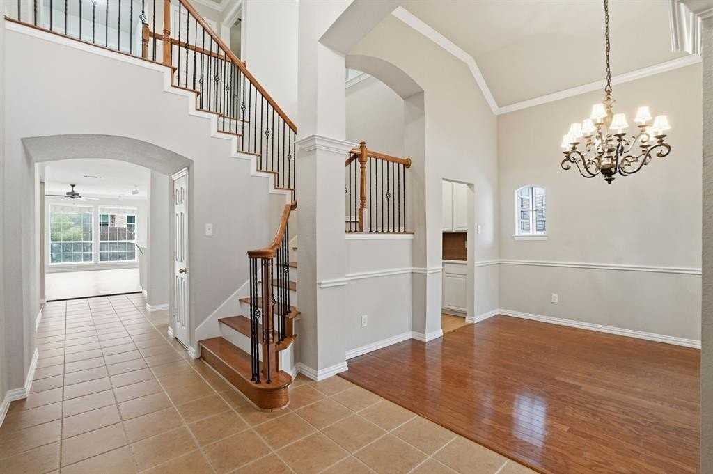 1013 Elmgrove Ct - Photo 4 of 40