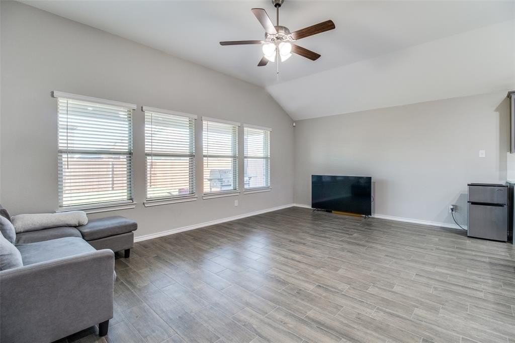 11441 Silver Queen Dr - Photo 3 of 25