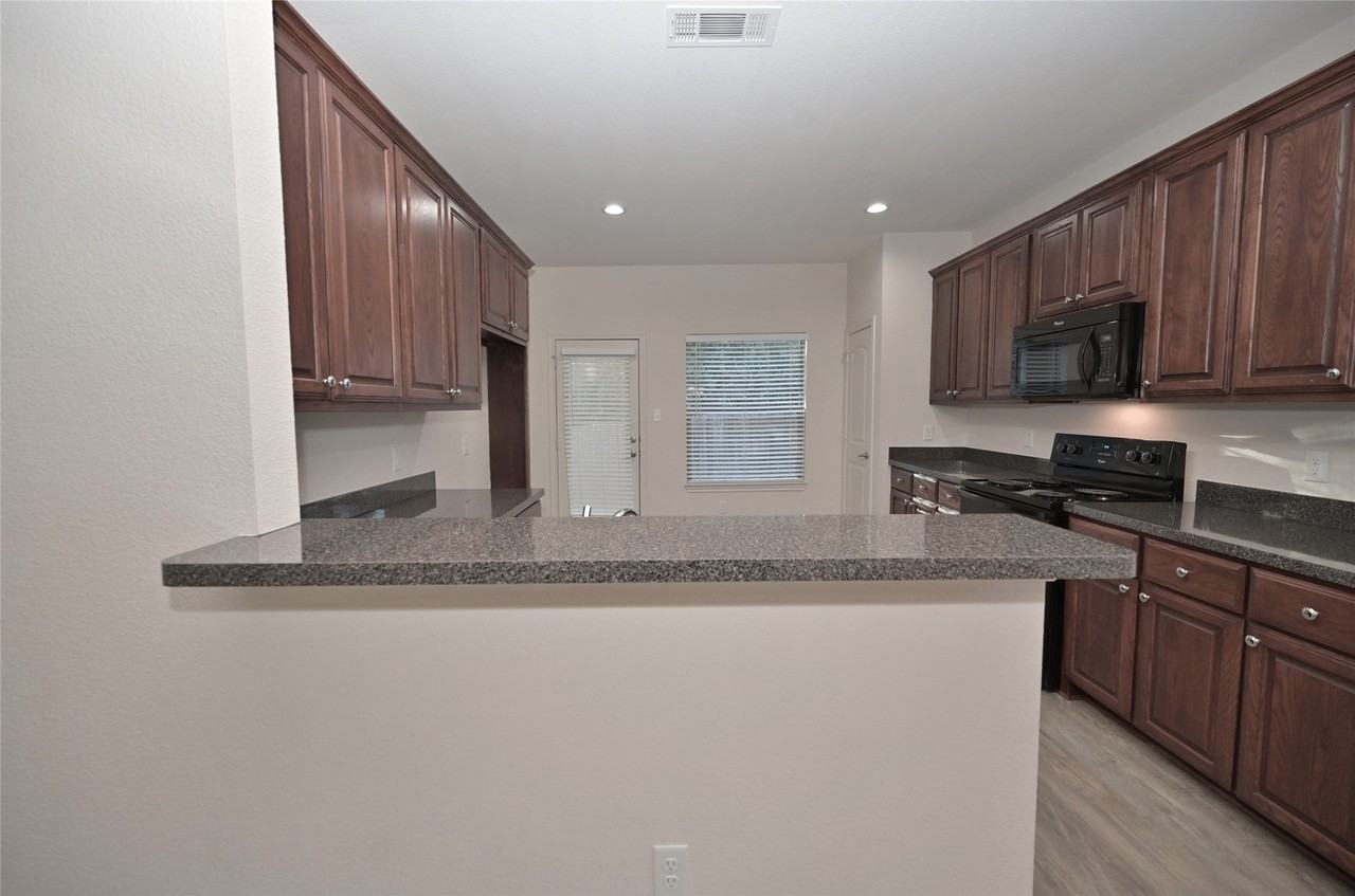 808 Bahar Ct - Photo 6 of 40