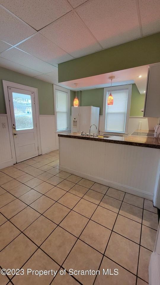 545 N Sumner Ave - Photo 2 of 23
