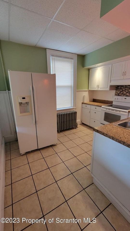545 N Sumner Ave - Photo 4 of 23
