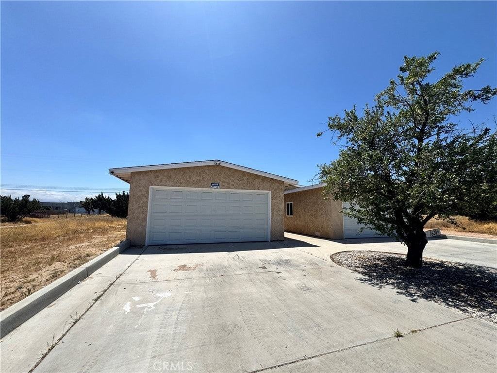 16209 Juniper St - Photo 2 of 21