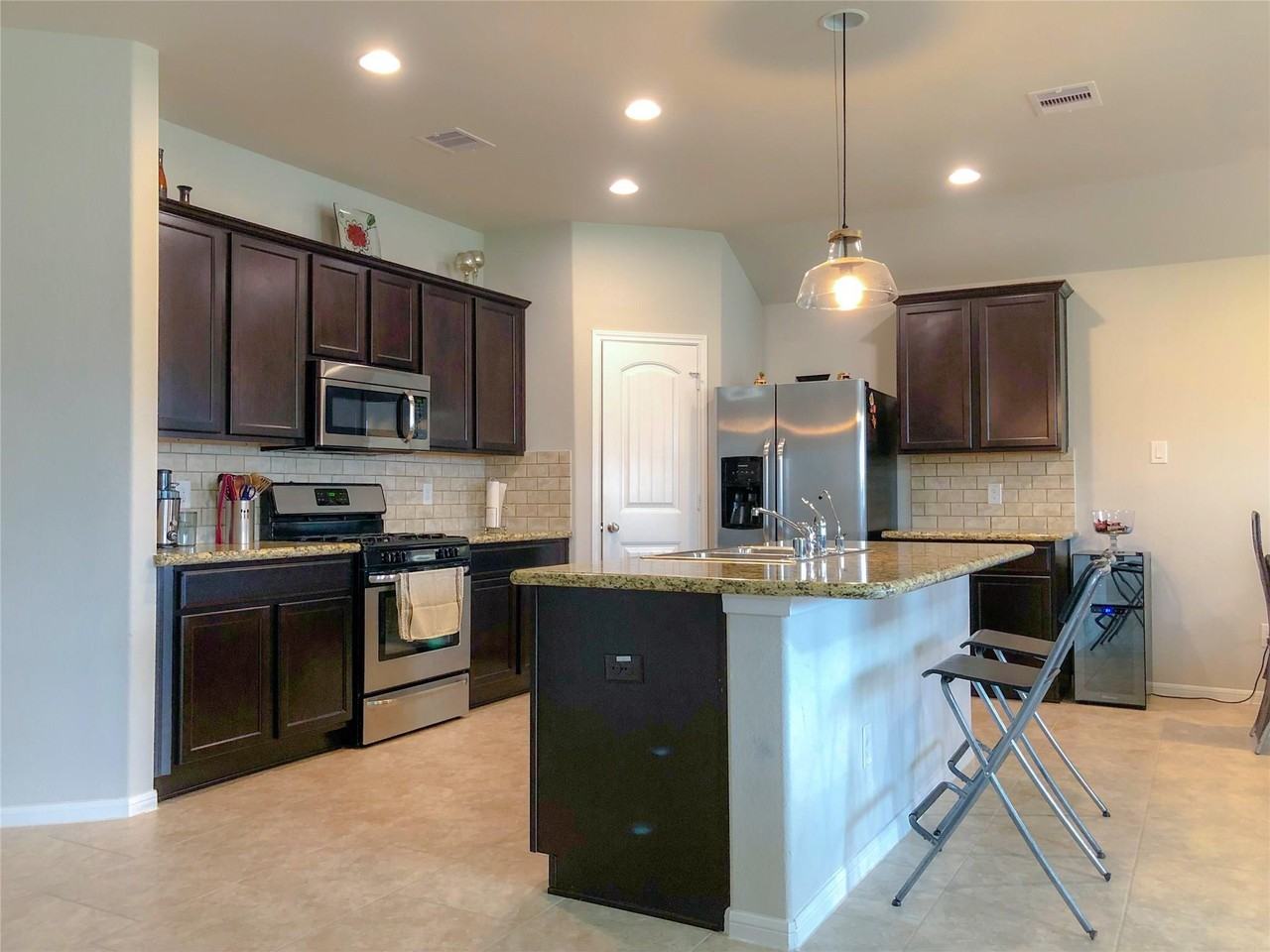 3310 Mcdonough Way - Photo 4 of 15