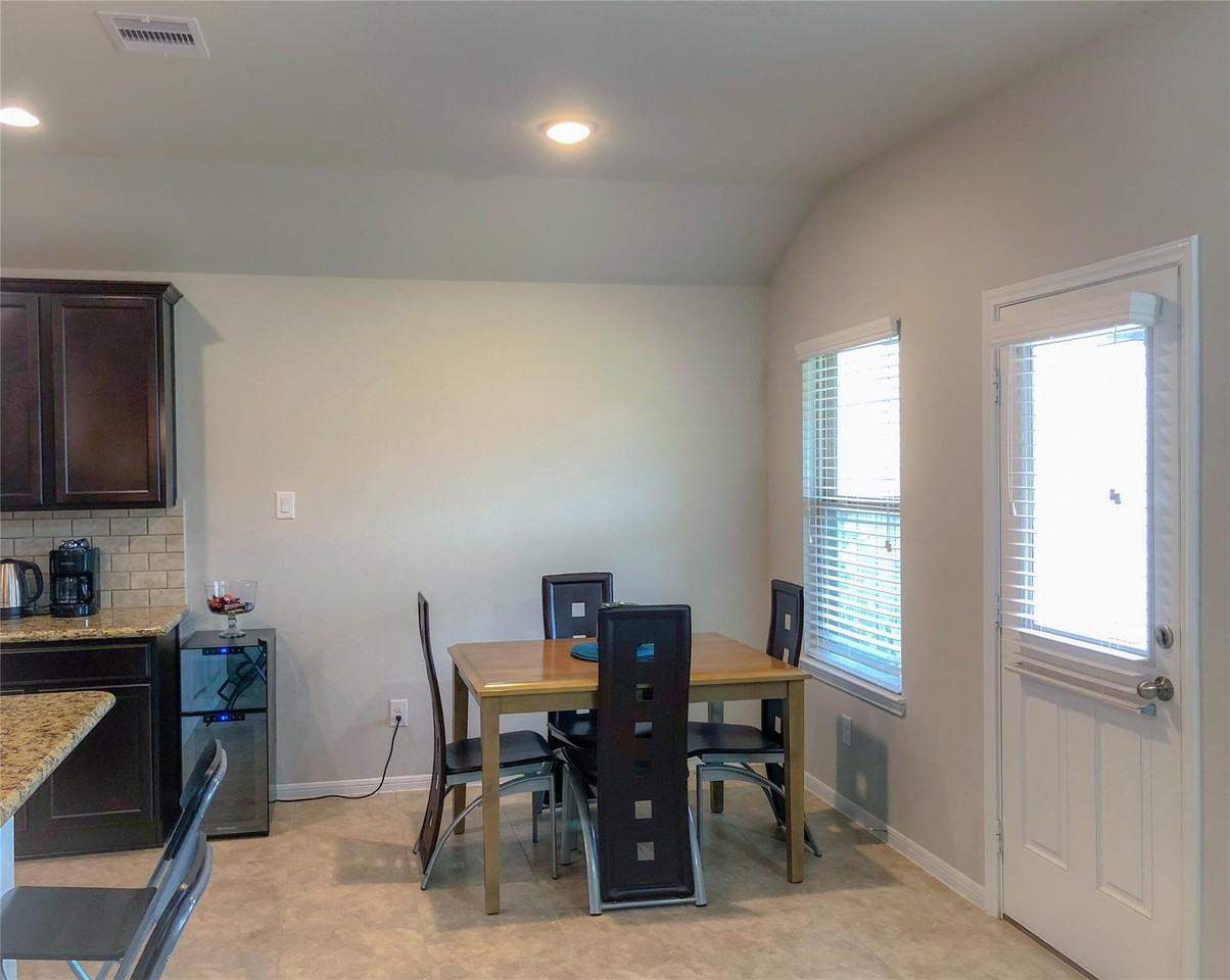 3310 Mcdonough Way - Photo 7 of 15