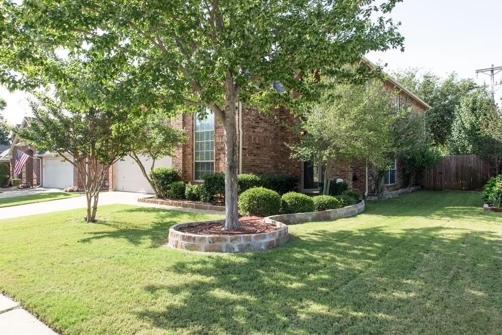 1029 Sugarberry Ln - Photo 2 of 28