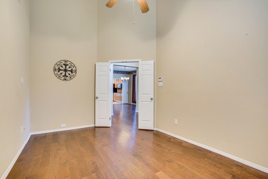 1029 Sugarberry Ln - Photo 6 of 28