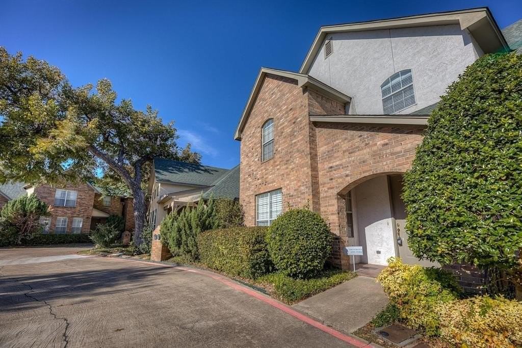 5855 Pecan Chase - Photo 4 of 34