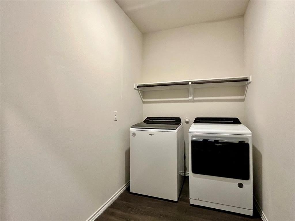 2304 Lattimore St - Photo 7 of 27