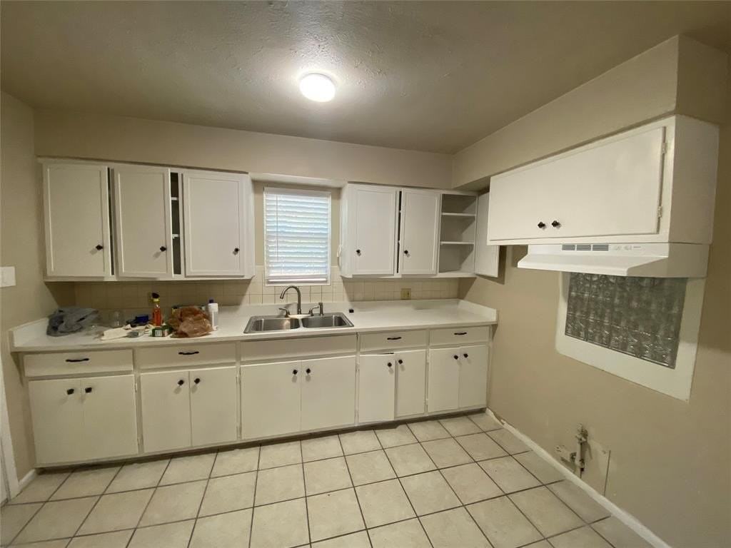 1412 Oakwood Dr - Photo 2 of 11