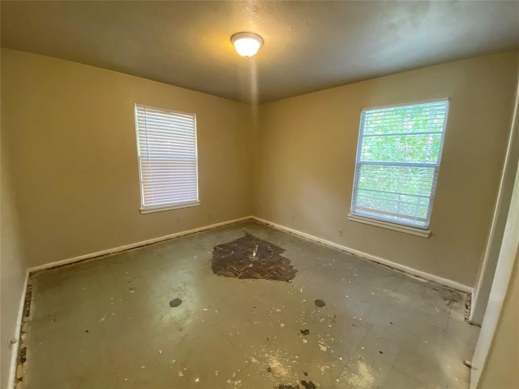 1412 Oakwood Dr - Photo 6 of 11
