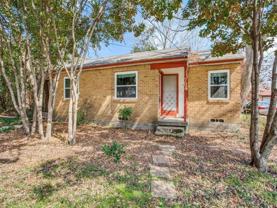 902 Denton St - Photo 1 of 1