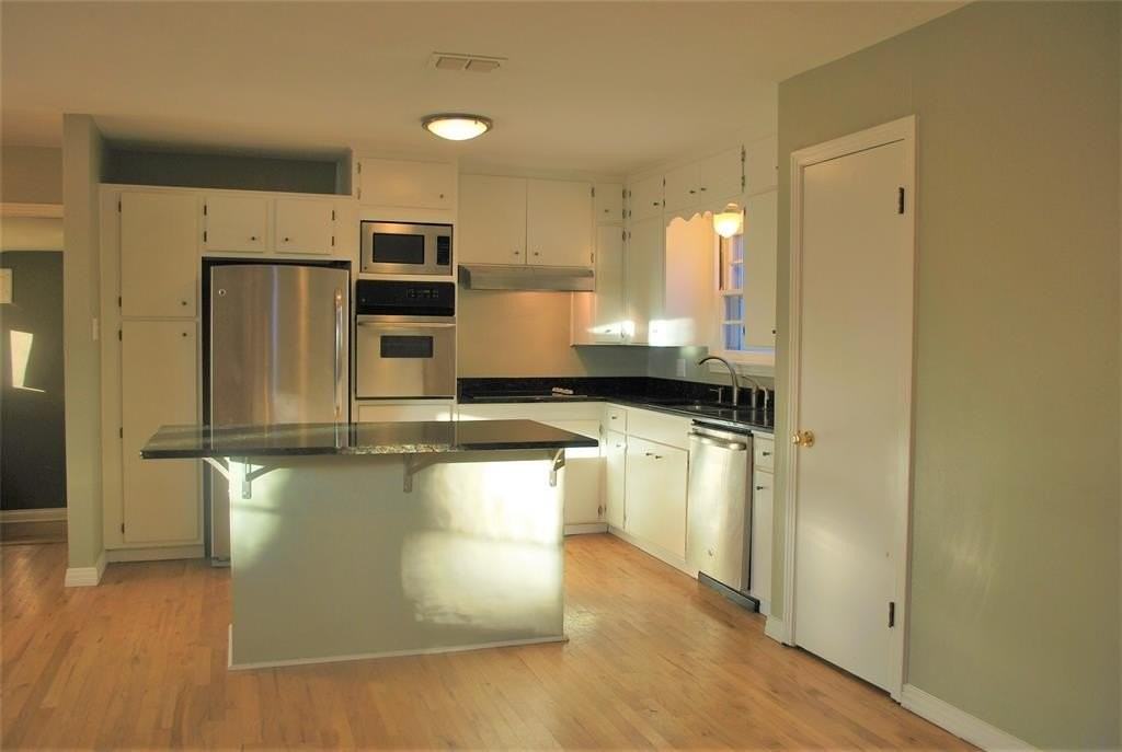 1310 Coit St - Photo 7 of 28