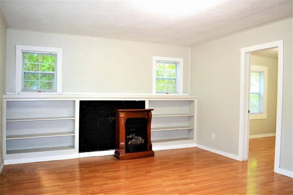 1301 Bernard St - Photo 2 of 13