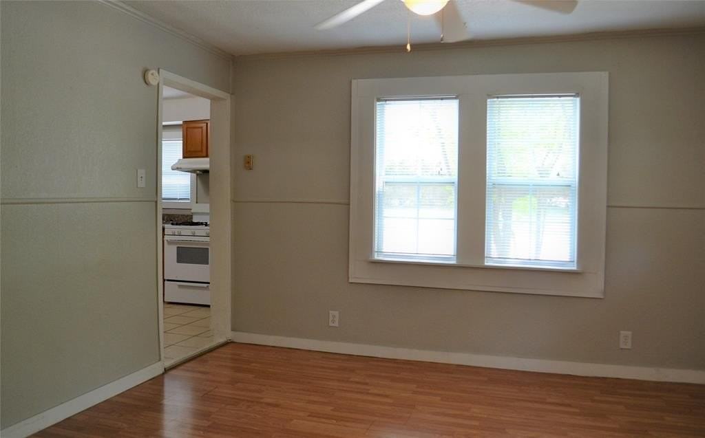 1301 Bernard St - Photo 5 of 13