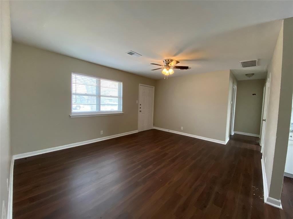 712 Juno Ln - Photo 2 of 7