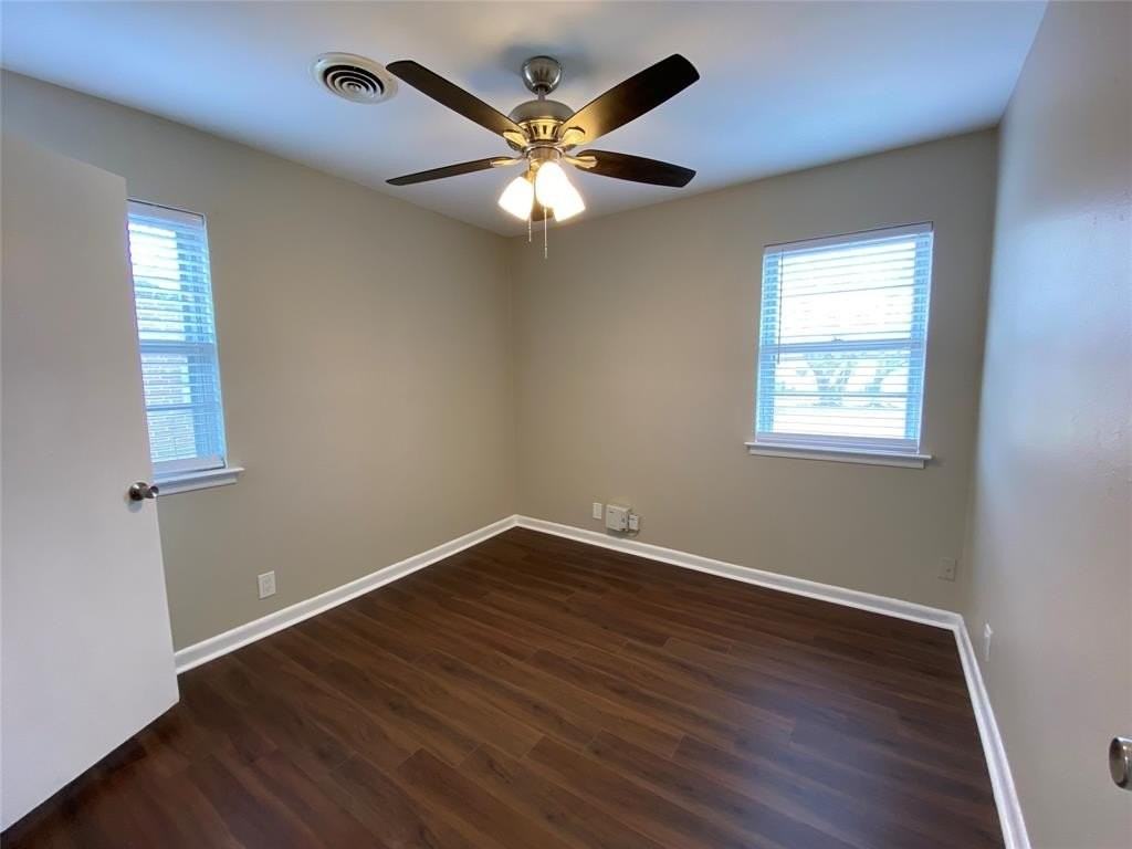 712 Juno Ln - Photo 4 of 7