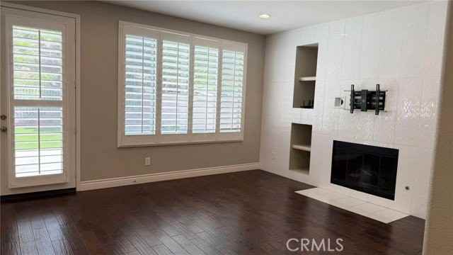 47 Camarin St - Photo 4 of 8