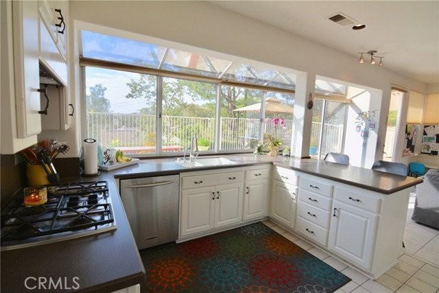 39 Tanglewood - Photo 2 of 8