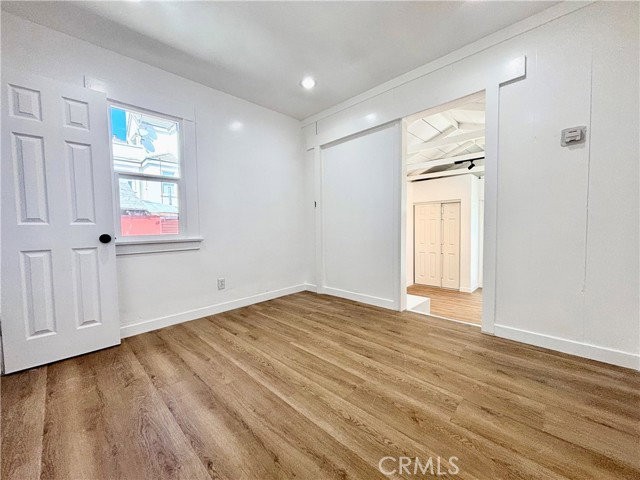 910 Acacia Ave - Photo 2 of 8