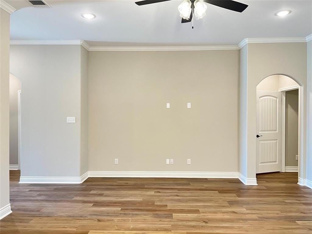 706 Greyson Ln - Photo 7 of 27