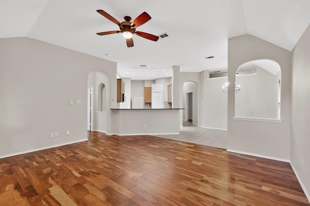 8304 Cornerstone Dr - Photo 6 of 36