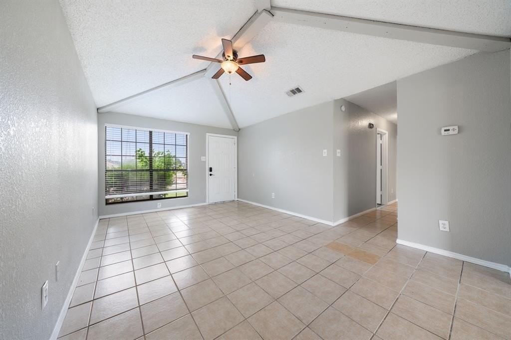 3826 Jewel St - Photo 4 of 29