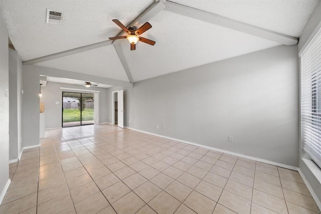 3826 Jewel St - Photo 5 of 29