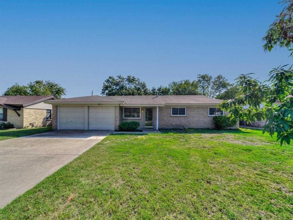 844 Saddle Rd - Photo 4 of 27